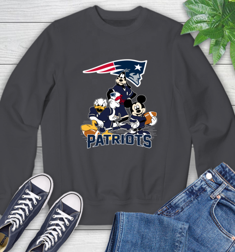 NFL New England Patriots Mickey Mouse Donald Duck Goofy Football Shirt Sweatshirt 6