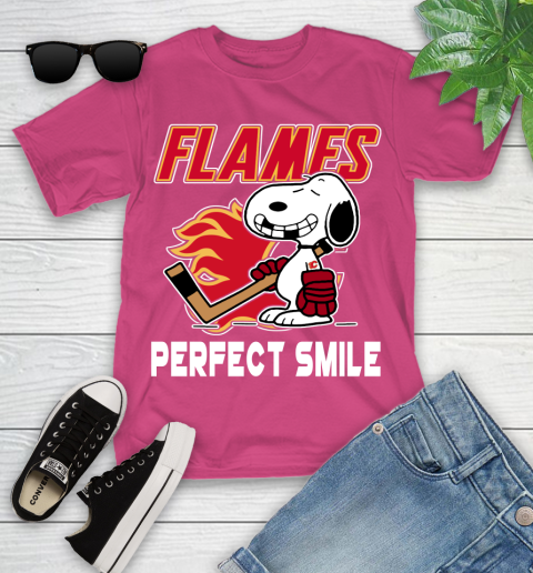 NHL Calgary Flames Snoopy Perfect Smile The Peanuts Movie Hockey T Shirt Youth T-Shirt 11