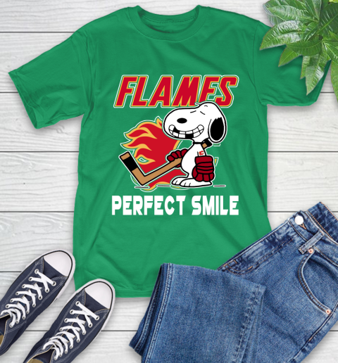 NHL Calgary Flames Snoopy Perfect Smile The Peanuts Movie Hockey T Shirt T-Shirt 7