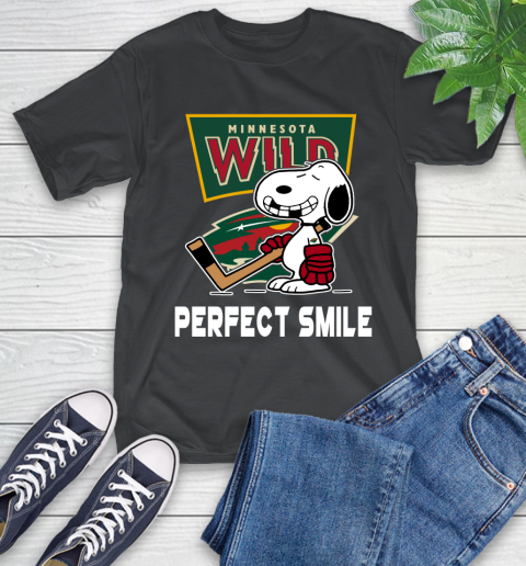 NHL Minnesota Wild Snoopy Perfect Smile The Peanuts Movie Hockey T Shirt T-Shirt