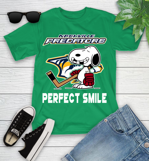 NHL Nashville Predators Snoopy Perfect Smile The Peanuts Movie Hockey T Shirt Youth T-Shirt - Image 9