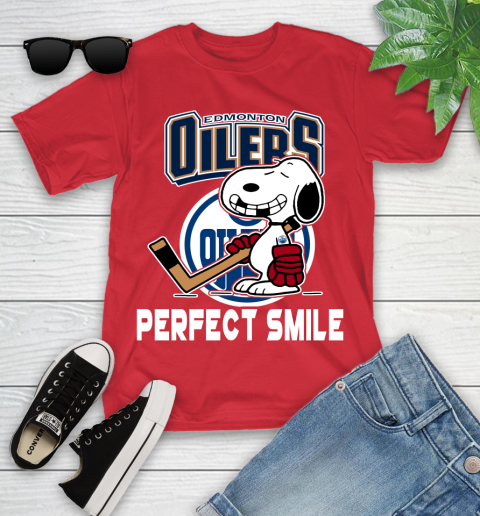 NHL Detroit Red Wings Snoopy Perfect Smile The Peanuts Movie Hockey T Shirt Youth T-Shirt 13