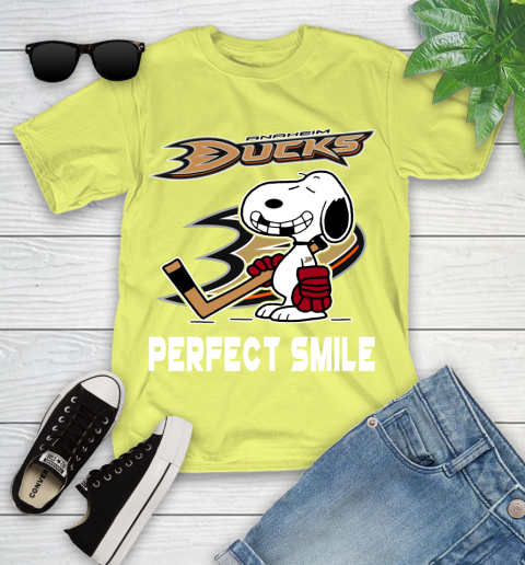 NHL Anaheim Ducks Snoopy Perfect Smile The Peanuts Movie Hockey T Shirt Youth T-Shirt 10