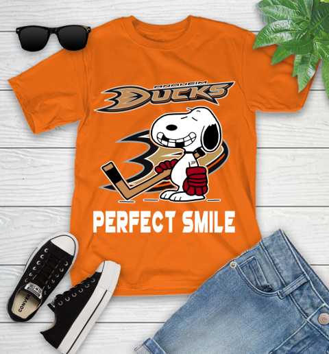 NHL Anaheim Ducks Snoopy Perfect Smile The Peanuts Movie Hockey T Shirt Youth T-Shirt 9