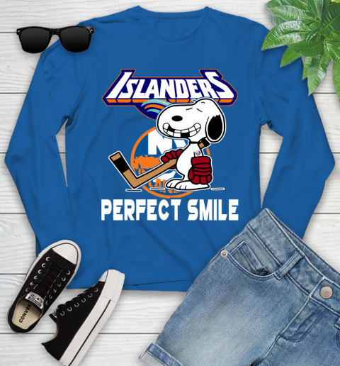 NHL New York Islanders Snoopy Perfect Smile The Peanuts Movie Hockey T Shirt Youth Long Sleeve 10