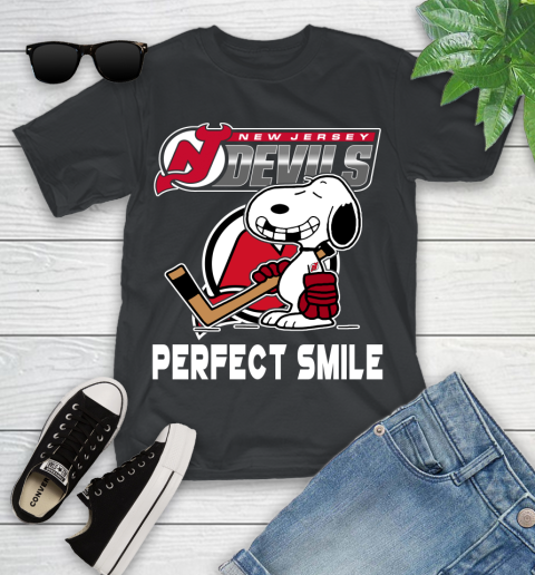 NHL New Jersey Devils Snoopy Perfect Smile The Peanuts Movie Hockey T Shirt Youth T-Shirt