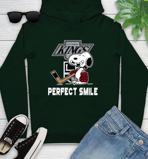 NHL Los Angeles Kings Snoopy Perfect Smile The Peanuts Movie Hockey T Shirt Youth Hoodie 14