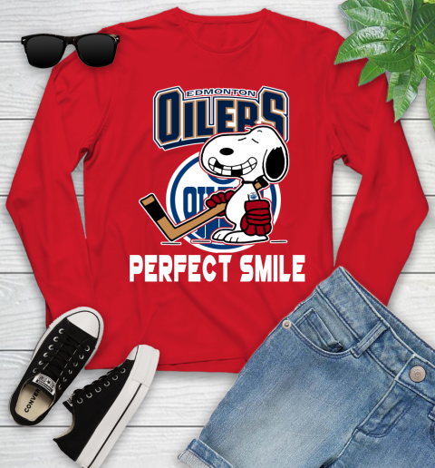 NHL Detroit Red Wings Snoopy Perfect Smile The Peanuts Movie Hockey T Shirt Youth Long Sleeve 11