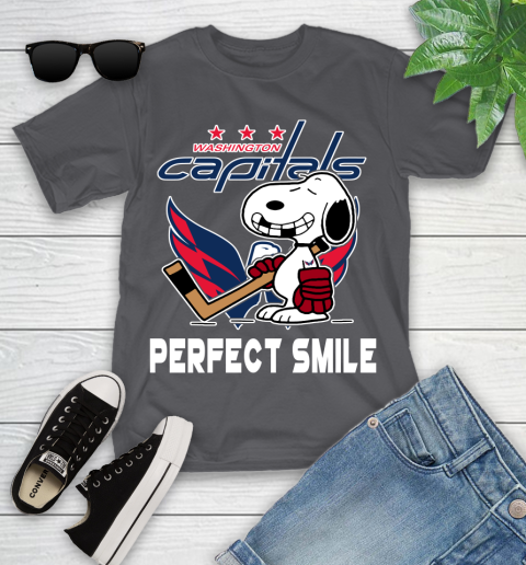 NHL Washington Capitals Snoopy Perfect Smile The Peanuts Movie Hockey T Shirt Youth T-Shirt 6