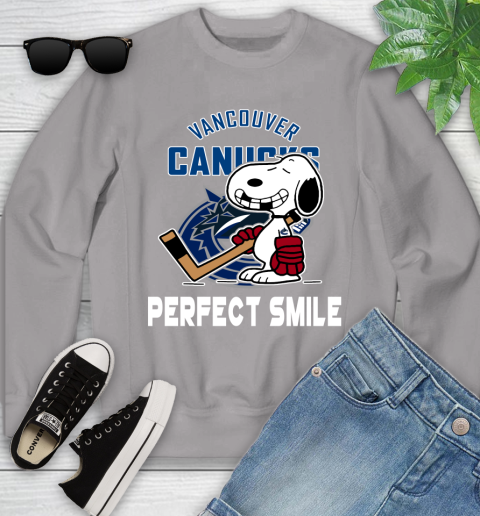 NHL Vancouver Canucks Snoopy Perfect Smile The Peanuts Movie Hockey T Shirt Youth Sweatshirt 3