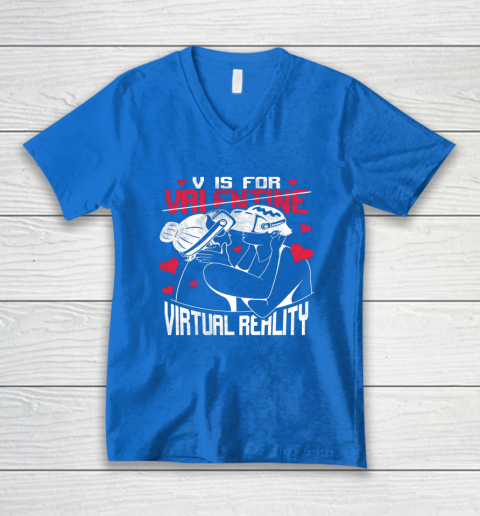 V Is For Virtual Reality Funny Valentine Couples Lovers Kiss V-Neck T-Shirt 4