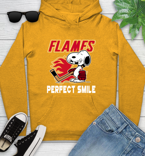NHL Calgary Flames Snoopy Perfect Smile The Peanuts Movie Hockey T Shirt Youth Hoodie 2