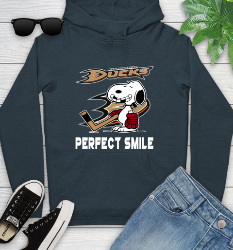 NHL Anaheim Ducks Snoopy Perfect Smile The Peanuts Movie Hockey T Shirt Youth Hoodie 10