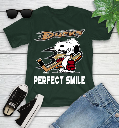 NHL Anaheim Ducks Snoopy Perfect Smile The Peanuts Movie Hockey T Shirt Youth T-Shirt 5