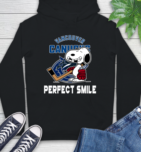 NHL Vancouver Canucks Snoopy Perfect Smile The Peanuts Movie Hockey T Shirt Hoodie