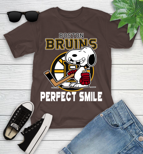 NHL Boston Bruins Snoopy Perfect Smile The Peanuts Movie Hockey T Shirt Youth T-Shirt 7