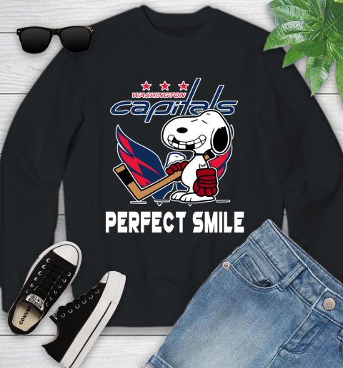 NHL Washington Capitals Snoopy Perfect Smile The Peanuts Movie Hockey T Shirt Youth Sweatshirt