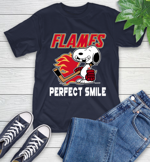 NHL Calgary Flames Snoopy Perfect Smile The Peanuts Movie Hockey T Shirt T-Shirt 3