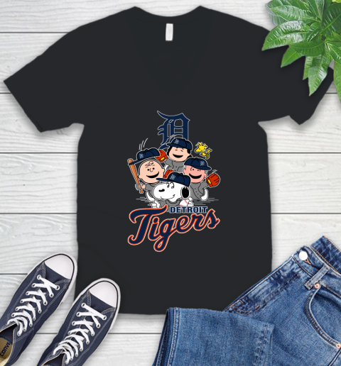 MLB Detroit Tigers Snoopy Charlie Brown Woodstock The Peanuts Movie Baseball T Shirt V-Neck T-Shirt