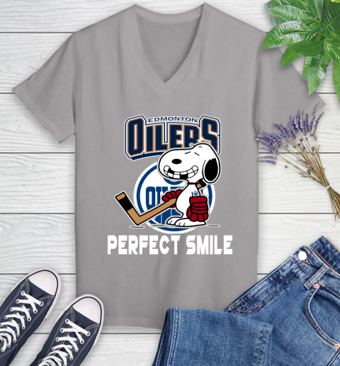 NHL Detroit Red Wings Snoopy Perfect Smile The Peanuts Movie Hockey T Shirt Women's V-Neck T-Shirt 4