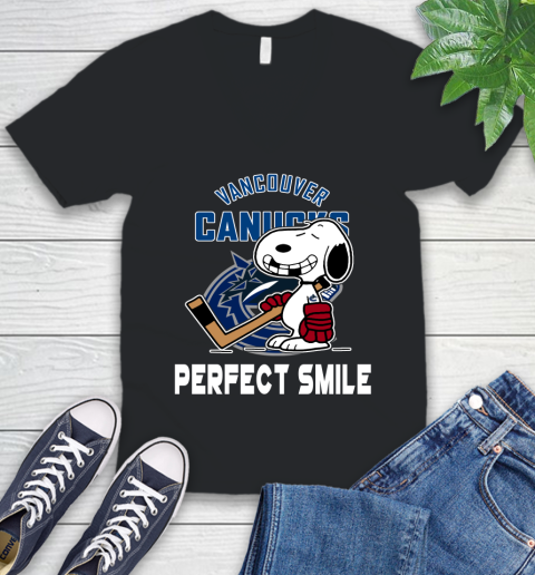 NHL Vancouver Canucks Snoopy Perfect Smile The Peanuts Movie Hockey T Shirt V-Neck T-Shirt