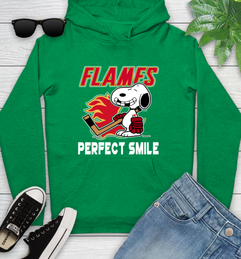 NHL Calgary Flames Snoopy Perfect Smile The Peanuts Movie Hockey T Shirt Youth Hoodie 9