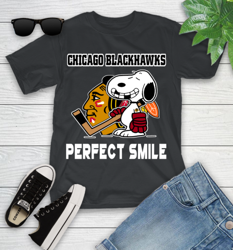 NHL Chicago Blackhawks Snoopy Perfect Smile The Peanuts Movie Hockey T Shirt Youth T-Shirt