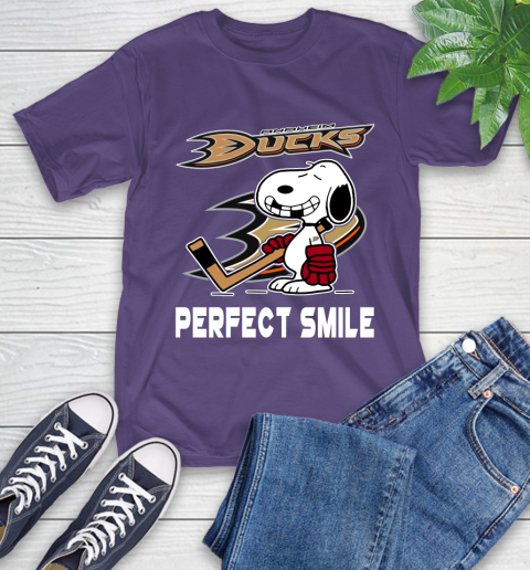 NHL Anaheim Ducks Snoopy Perfect Smile The Peanuts Movie Hockey T Shirt T-Shirt 5