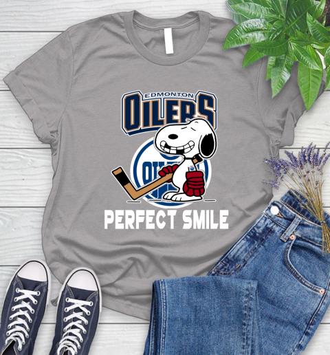 NHL Detroit Red Wings Snoopy Perfect Smile The Peanuts Movie Hockey T Shirt Women's T-Shirt 5