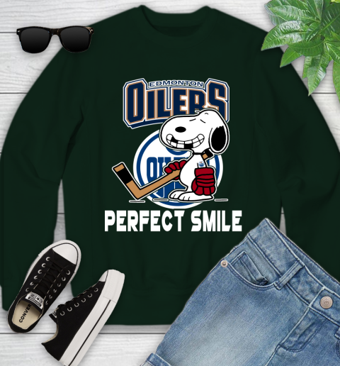 NHL Detroit Red Wings Snoopy Perfect Smile The Peanuts Movie Hockey T Shirt Youth Sweatshirt 9