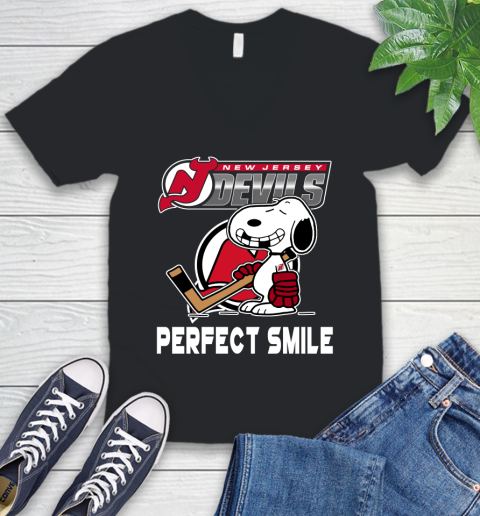 NHL New Jersey Devils Snoopy Perfect Smile The Peanuts Movie Hockey T Shirt V-Neck T-Shirt