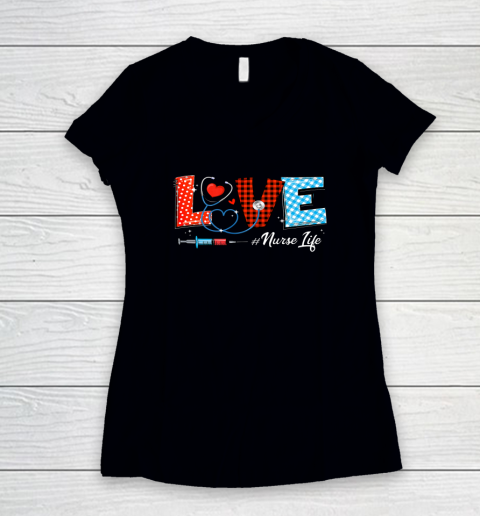 Love Nurselife Valentine Nurse Leopard Print Plaid Heart Women's V-Neck T-Shirt 1