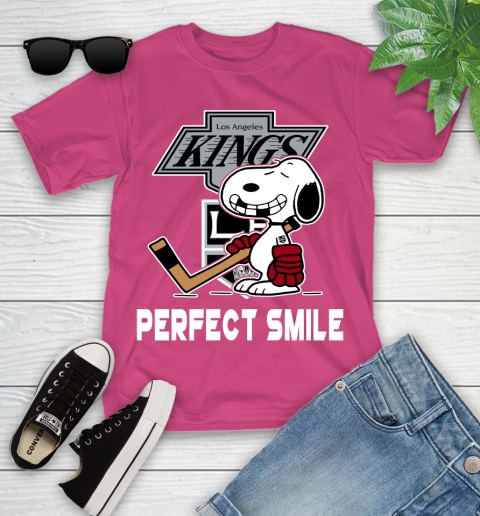 NHL Los Angeles Kings Snoopy Perfect Smile The Peanuts Movie Hockey T Shirt Youth T-Shirt 11