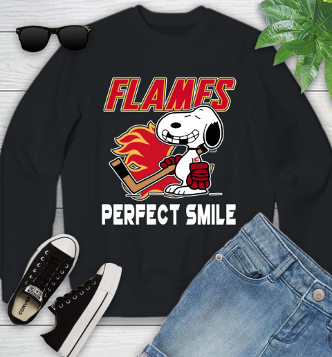 NHL Calgary Flames Snoopy Perfect Smile The Peanuts Movie Hockey T Shirt Youth Sweatshirt