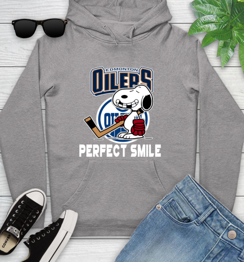 NHL Detroit Red Wings Snoopy Perfect Smile The Peanuts Movie Hockey T Shirt Youth Hoodie 6