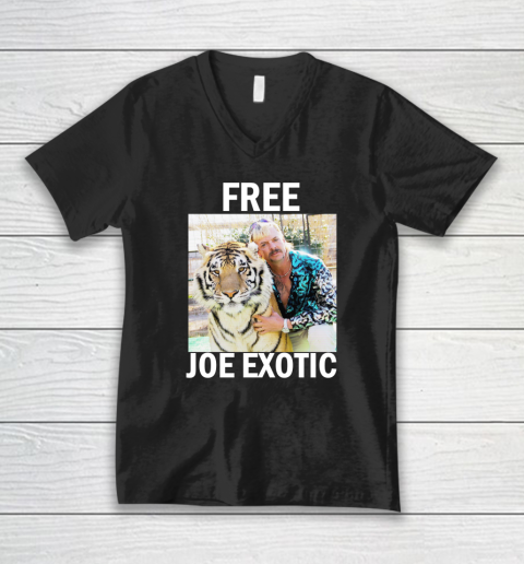 Free Joe Exotic Tiger King V-Neck T-Shirt