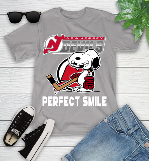 NHL New Jersey Devils Snoopy Perfect Smile The Peanuts Movie Hockey T Shirt Youth T-Shirt 4