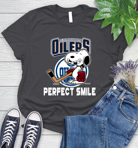 NHL Detroit Red Wings Snoopy Perfect Smile The Peanuts Movie Hockey T Shirt Women's T-Shirt 8