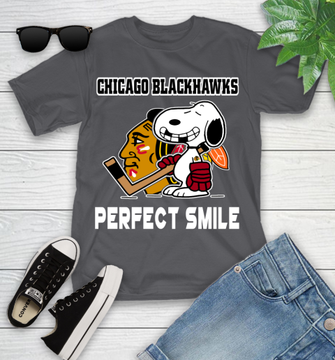 NHL Chicago Blackhawks Snoopy Perfect Smile The Peanuts Movie Hockey T Shirt Youth T-Shirt 6