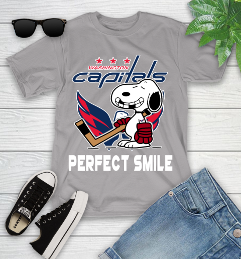 NHL Washington Capitals Snoopy Perfect Smile The Peanuts Movie Hockey T Shirt Youth T-Shirt 4