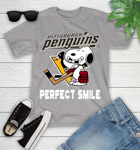 NHL Pittsburgh Penguins Snoopy Perfect Smile The Peanuts Movie Hockey T Shirt Youth T-Shirt 4