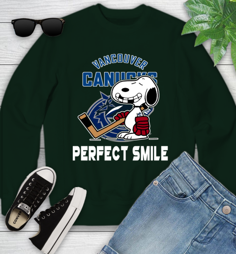 NHL Vancouver Canucks Snoopy Perfect Smile The Peanuts Movie Hockey T Shirt Youth Sweatshirt 9