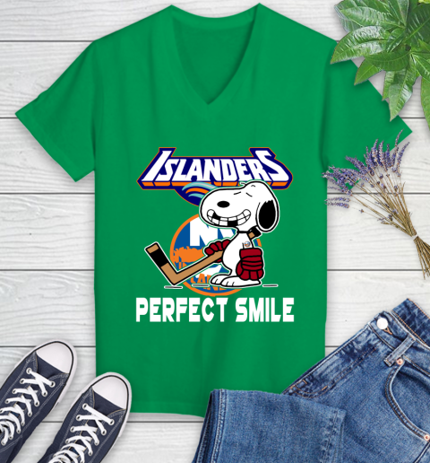 NHL New York Islanders Snoopy Perfect Smile The Peanuts Movie Hockey T Shirt Women's V-Neck T-Shirt 5