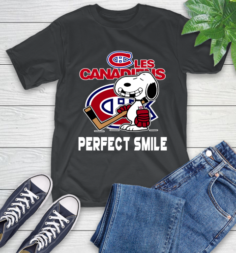 NHL Montreal Canadiens Snoopy Perfect Smile The Peanuts Movie Hockey T Shirt T-Shirt