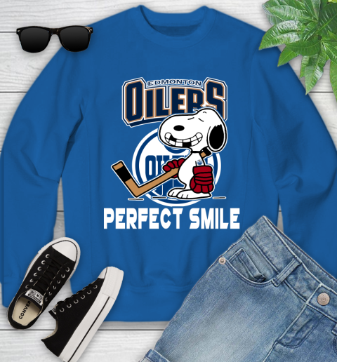 NHL Detroit Red Wings Snoopy Perfect Smile The Peanuts Movie Hockey T Shirt Youth Sweatshirt 7