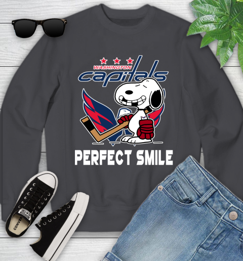 NHL Washington Capitals Snoopy Perfect Smile The Peanuts Movie Hockey T Shirt Youth Sweatshirt 5