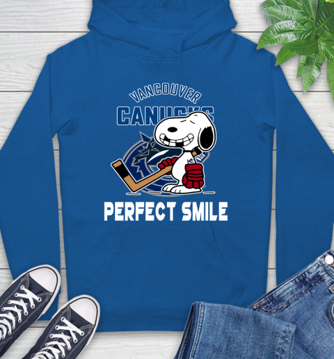 NHL Vancouver Canucks Snoopy Perfect Smile The Peanuts Movie Hockey T Shirt Hoodie 9