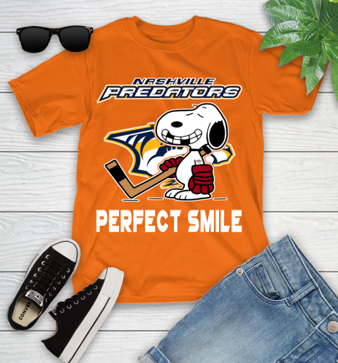 NHL Nashville Predators Snoopy Perfect Smile The Peanuts Movie Hockey T Shirt Youth T-Shirt - Image 10
