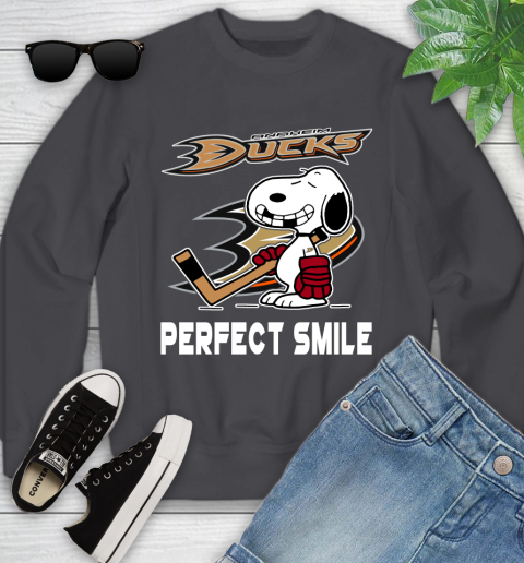 NHL Anaheim Ducks Snoopy Perfect Smile The Peanuts Movie Hockey T Shirt Youth Sweatshirt 5