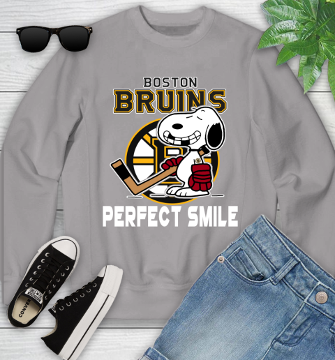 NHL Boston Bruins Snoopy Perfect Smile The Peanuts Movie Hockey T Shirt Youth Sweatshirt 3